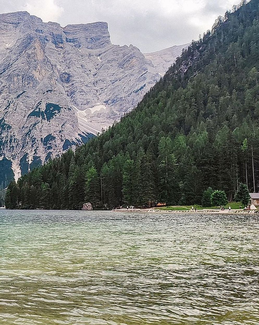 O lago ao amanhecer